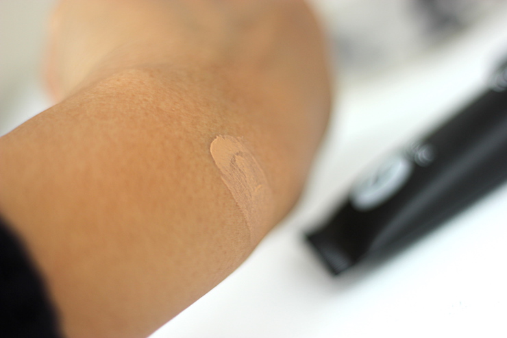 Sugar Cosmetics Goddess Of Flawless SPF30 BB Cream Review 4