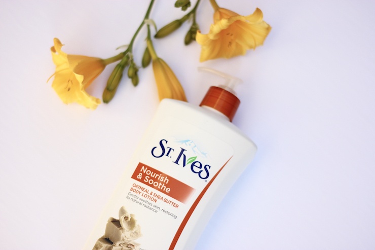 St. Ives Nourish And Soothe Oatmeal And Shea Butter Body Lotion Review 1__1529208209_99.234.183.234