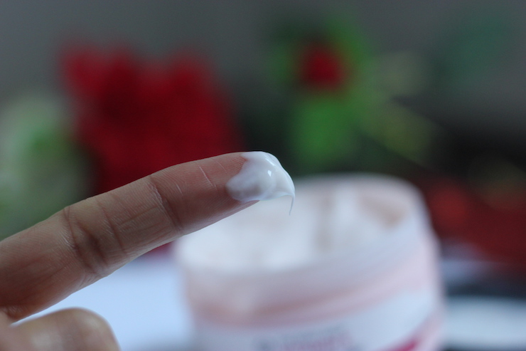 The Body Shop Vitamin E Moisture Cream Review 5